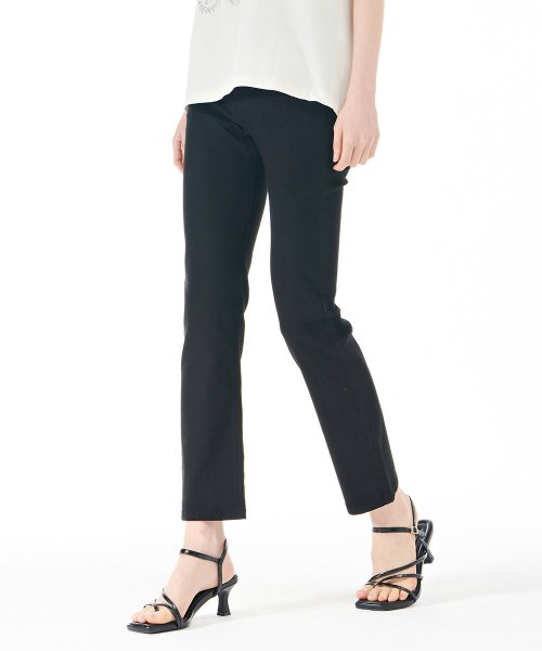 Women's Black Slim Straight Air Jeans-CBZG2352C03