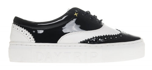 Calfskin Wingtip Sneakers Cristella Black & White