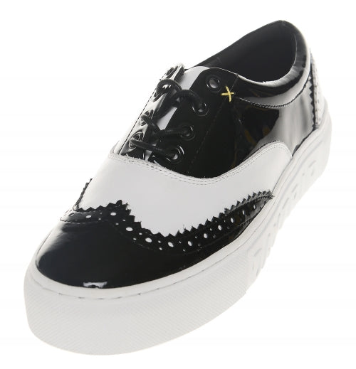 Calfskin Wingtip Sneakers Cristella Black & White