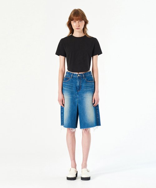 RECYCLED ROUND FRONT TEE (black)