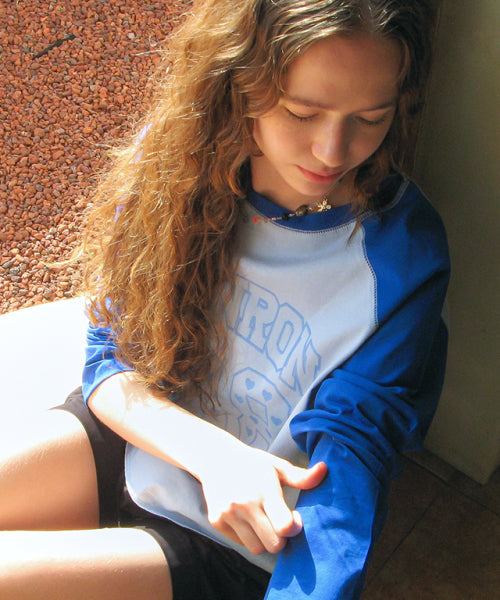 STITCH RAGLAN LONG SLEEVE SOFT BLUE