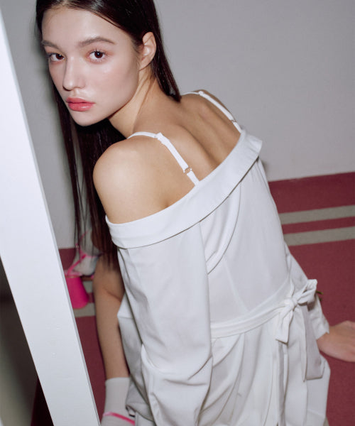 오프숄더 하프 플리츠 셔츠 원피스 [WHTIE]