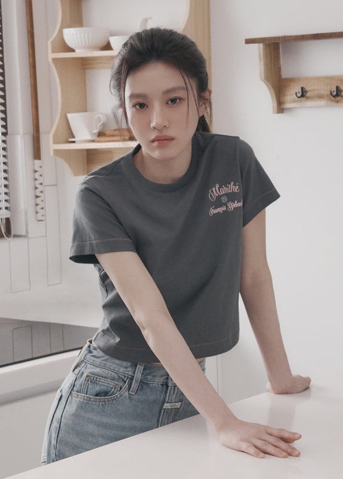 W ROLLING LOGO CROP TEE charcoal