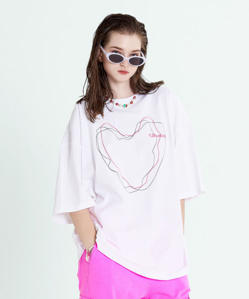 Line drawing t-shirt white