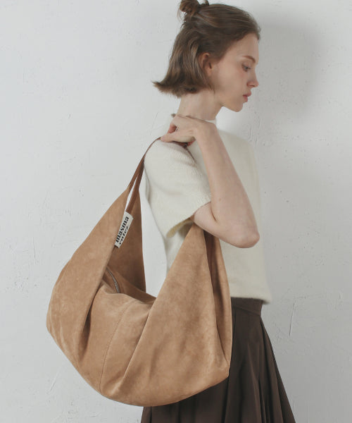 [Mars Marls X Bear Edition] Wing Suede Bag _ Beige