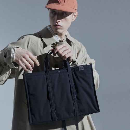 TOTE BRIEF 001 WIDE M Black