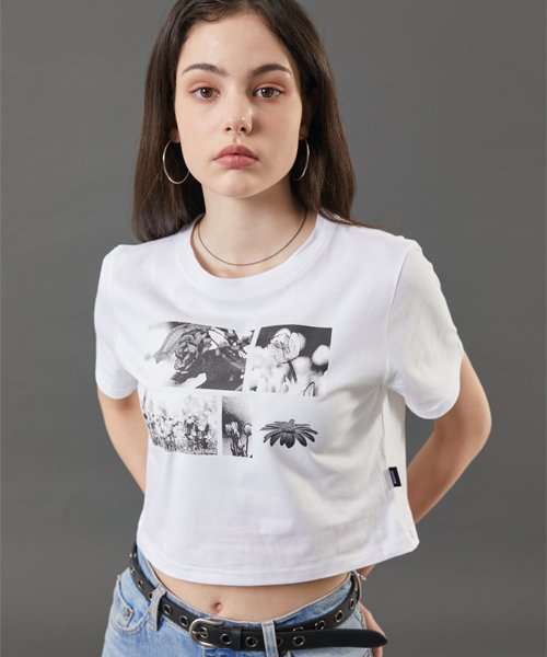 WOMEN Crop Black and White Flower Graphic Short Sleeve T-shirt [WHITE]