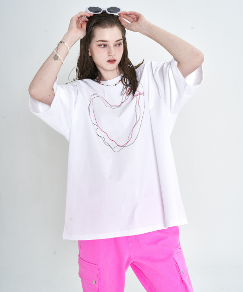 Line drawing t-shirt white