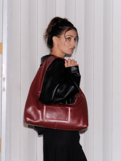 Tina / Cherry Red