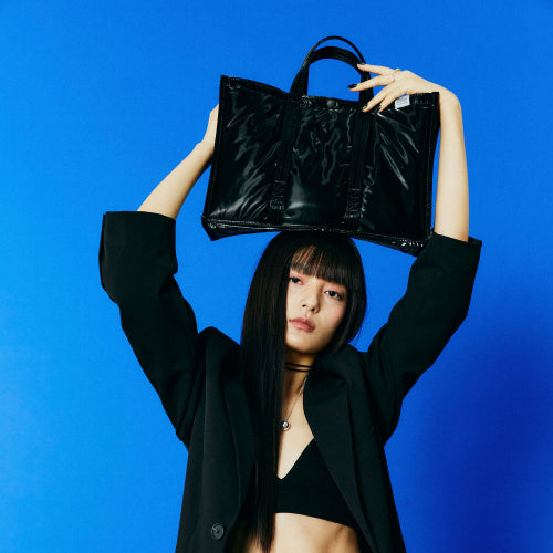 TOTE BRIEF 001 WIDE M Glossy Black