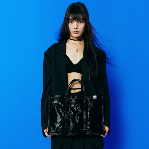 TOTE BRIEF 001 WIDE M Glossy Black