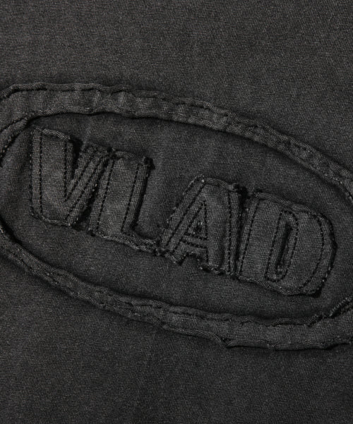 VLAD 컷오프 아플리케 반팔 티셔츠_피그먼트 차콜